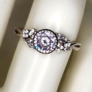 Circle Cut w Side Cluster Ring S925